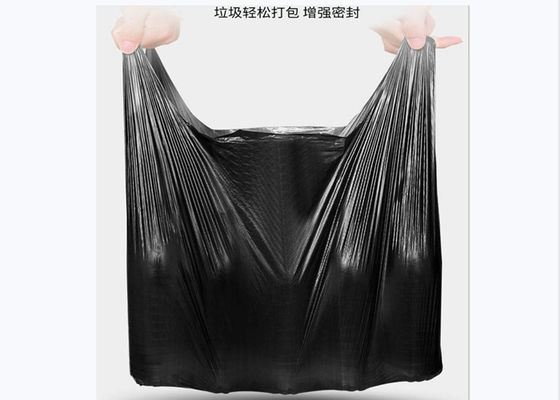 ถุงขยะพลาสติกประเภทเสื้อกั๊กสีดำ